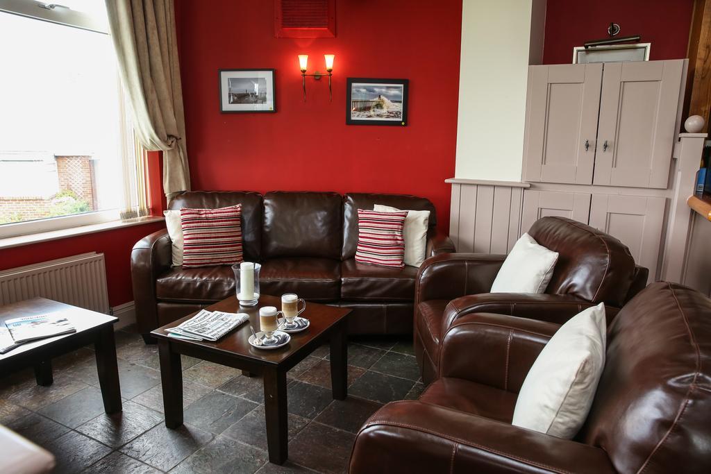 The White House Inn - Whitby Exteriér fotografie